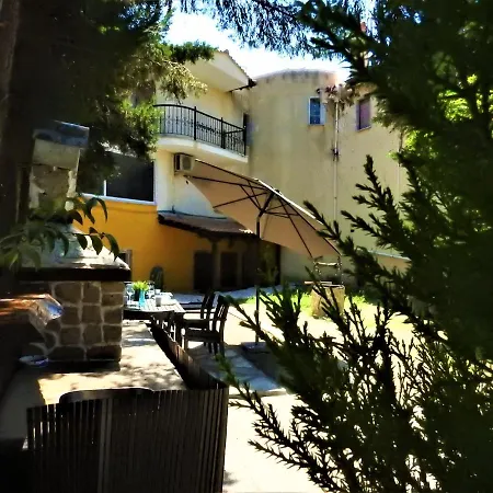 Konstantinos Apartman *